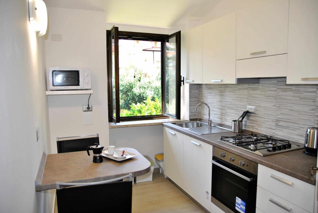 Casa Dinky Attico Con Terrazza Vista Mare Apartment Формия Екстериор снимка