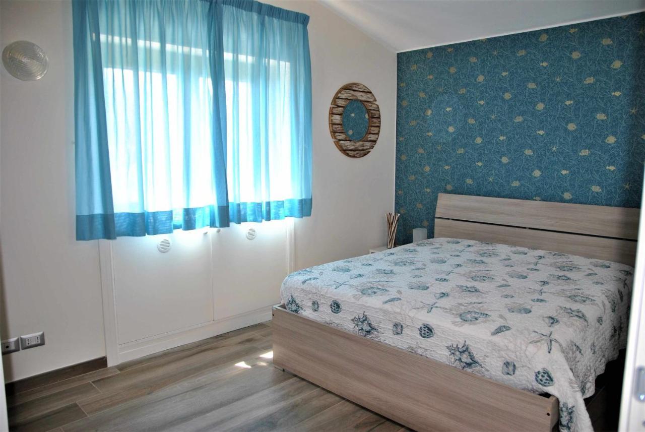 Casa Dinky Attico Con Terrazza Vista Mare Apartment Формия Екстериор снимка