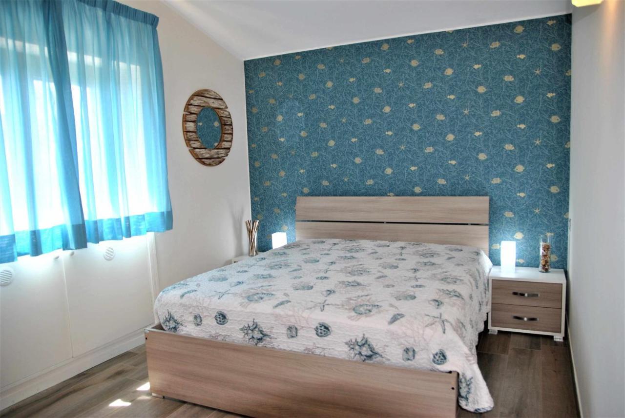 Casa Dinky Attico Con Terrazza Vista Mare Apartment Формия Екстериор снимка