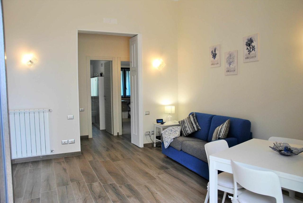 Casa Dinky Attico Con Terrazza Vista Mare Apartment Формия Екстериор снимка